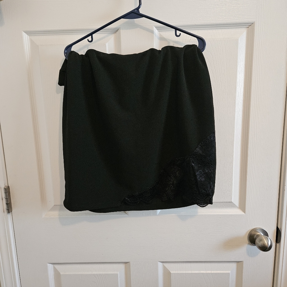 SHEIN Black Women's Skirt with Lace Trim